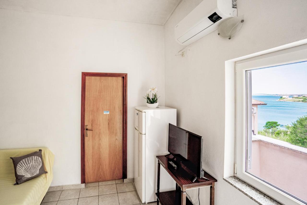 Urica Apartment Metajna Exterior foto